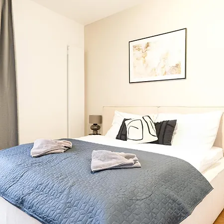 아파트 Rentero Michelska Scandinavian Quiet Apartment, *